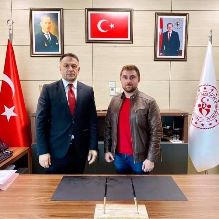 hakantastann1's tweet photo. 2 DÖNEM TÜRKİYE JUDO FEDERASYON
BAŞKANLIGI ve SPOR FEDERASYONLARI DAiRE
BASKANI OLARAK GÖREV YAPAN VE GENEL MÜDÜR YARDIMCILIGINA ATANAN SAYIN FATIH UYSAL' IN
YENi GÖREViNiN TÜRK SPORU iÇiN HAYIRLI
OLMASINI DiLERiM. 
@fjuysal 
@turkjudo 
@gencliksporbak https://t.co/YnTtyNerZT