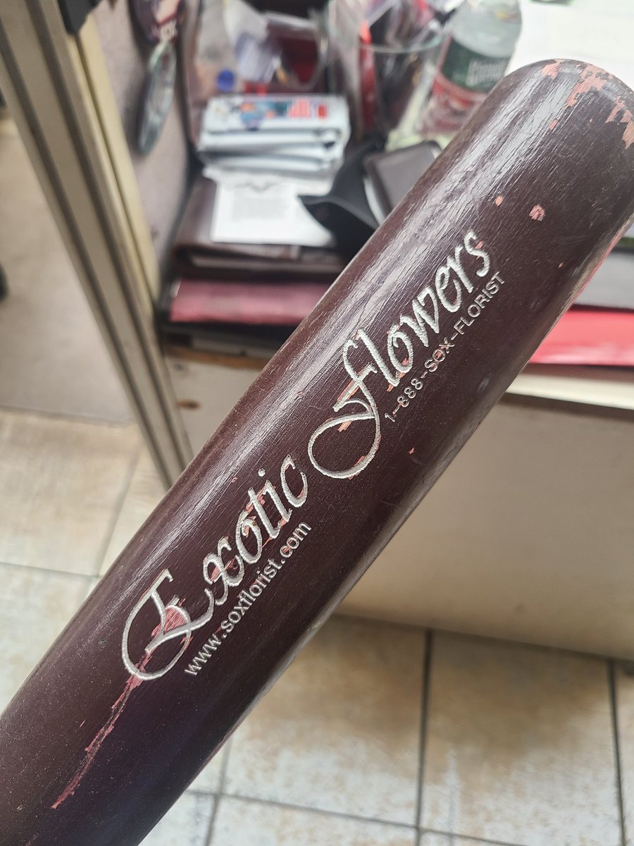 Boston_Florist's tweet photo. This was once a thing.
#OpeningDay https://t.co/S2i1Z1vjaB