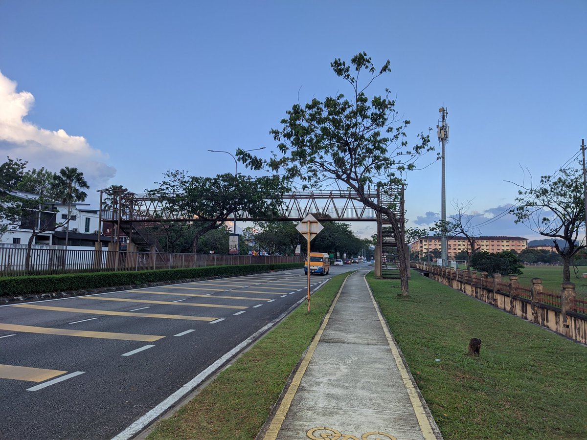 ficker_arm's tweet photo. Sepetang di persiaran bestari https://t.co/gMPAfTPDoV