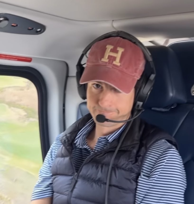 blarck_c's tweet image. Cacos face 😭