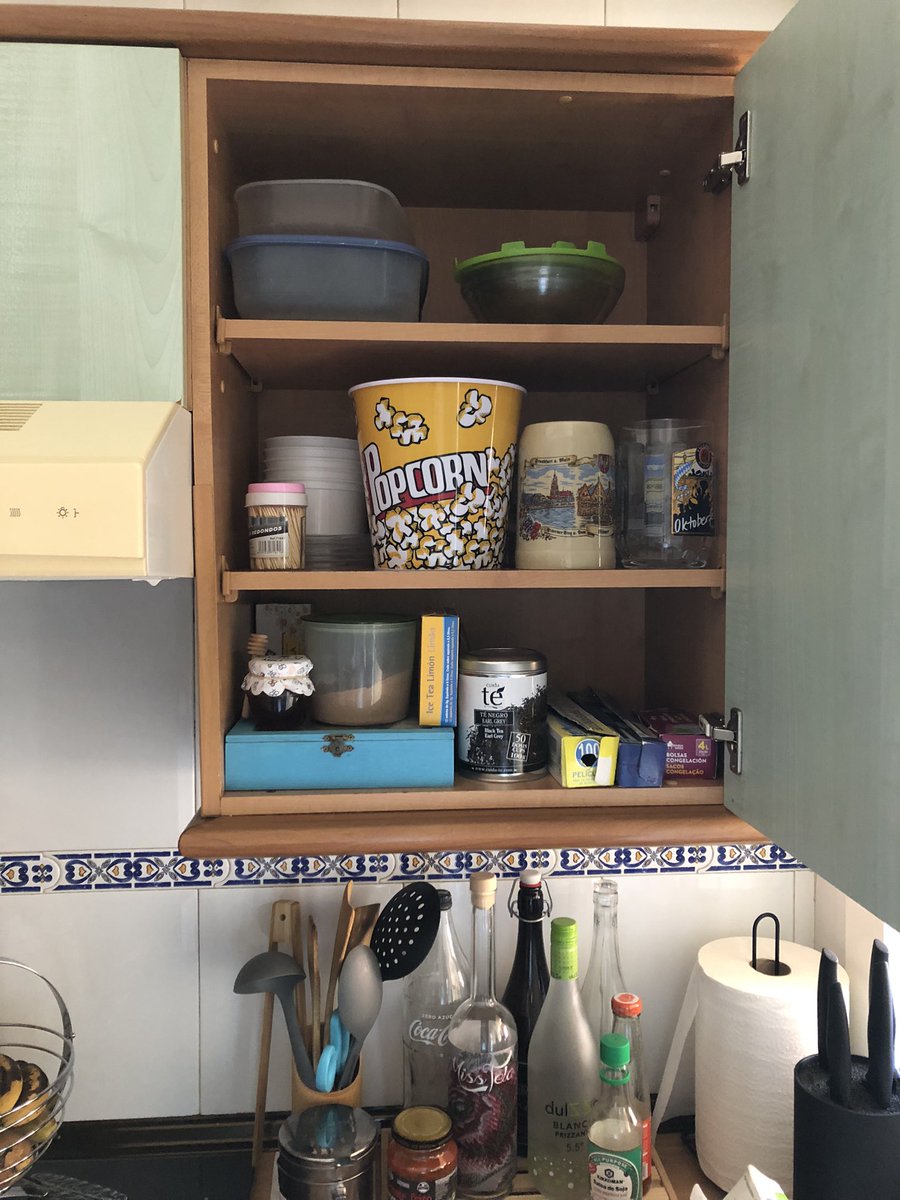 Adivinad qué es lo que no se debería de encontrar tan a menudo en una cocina. No es difícil 😂 #cocina #objetosperdidos #WhereIsWaldo