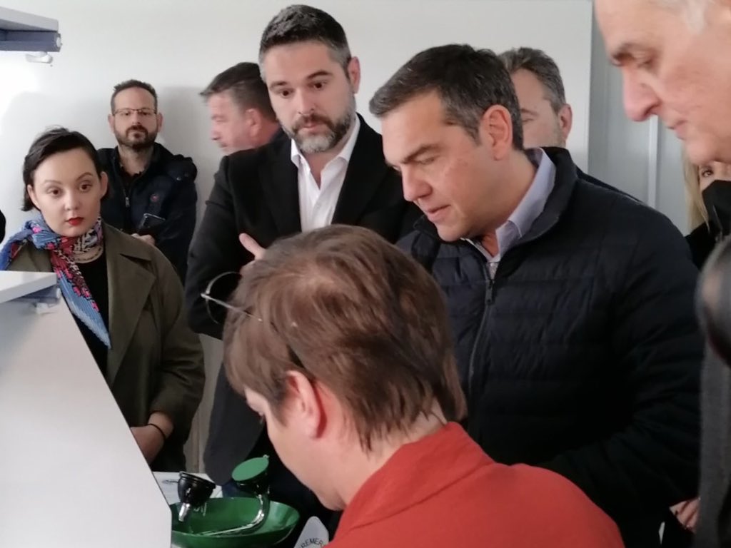 JSarakiotis's tweet photo. Με τον @atsipras στο Κέντρο Καινοτομίας και Έρευνας του Γεωπονικού Πανεπιστημίου Αθηνών στην Αλίαρτο Βοιωτίας.
.
#alexistsipras #ΣΥΡΙΖΑΠΣ #smartbio #καινοτομία #έρευνα #αγρότες #Αλίαρτος #Βοιωτία #jsarakiotis https://t.co/iLT09xndbB