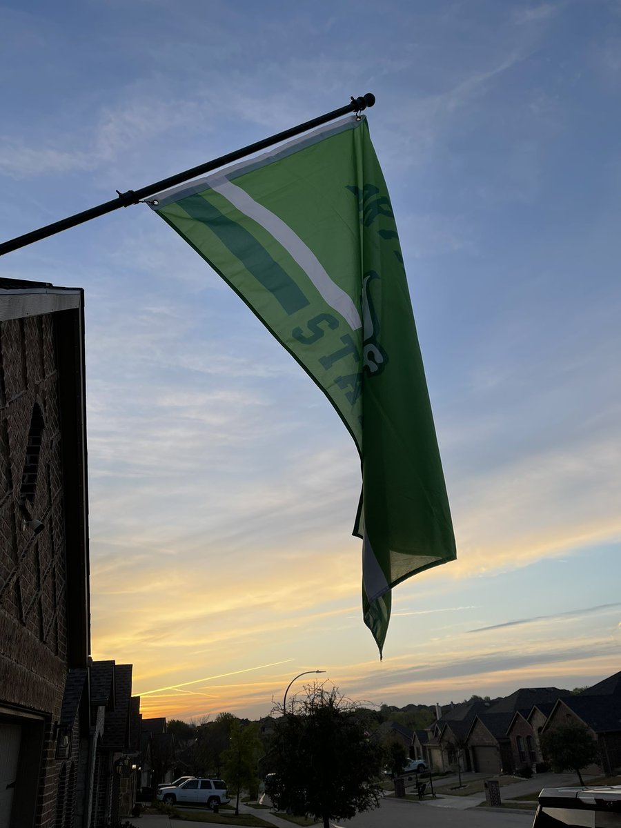 The sun might not be up yet, but the flag sure is! IT’S GAME DAY! LFG, @MeanGreenMBB! Do the damn thing today! #NIT @NITMBB #GMG @UNT_Maniacs @UNTsocial @UNTAlumniAssoc @UNTstewardship @UNTPrez