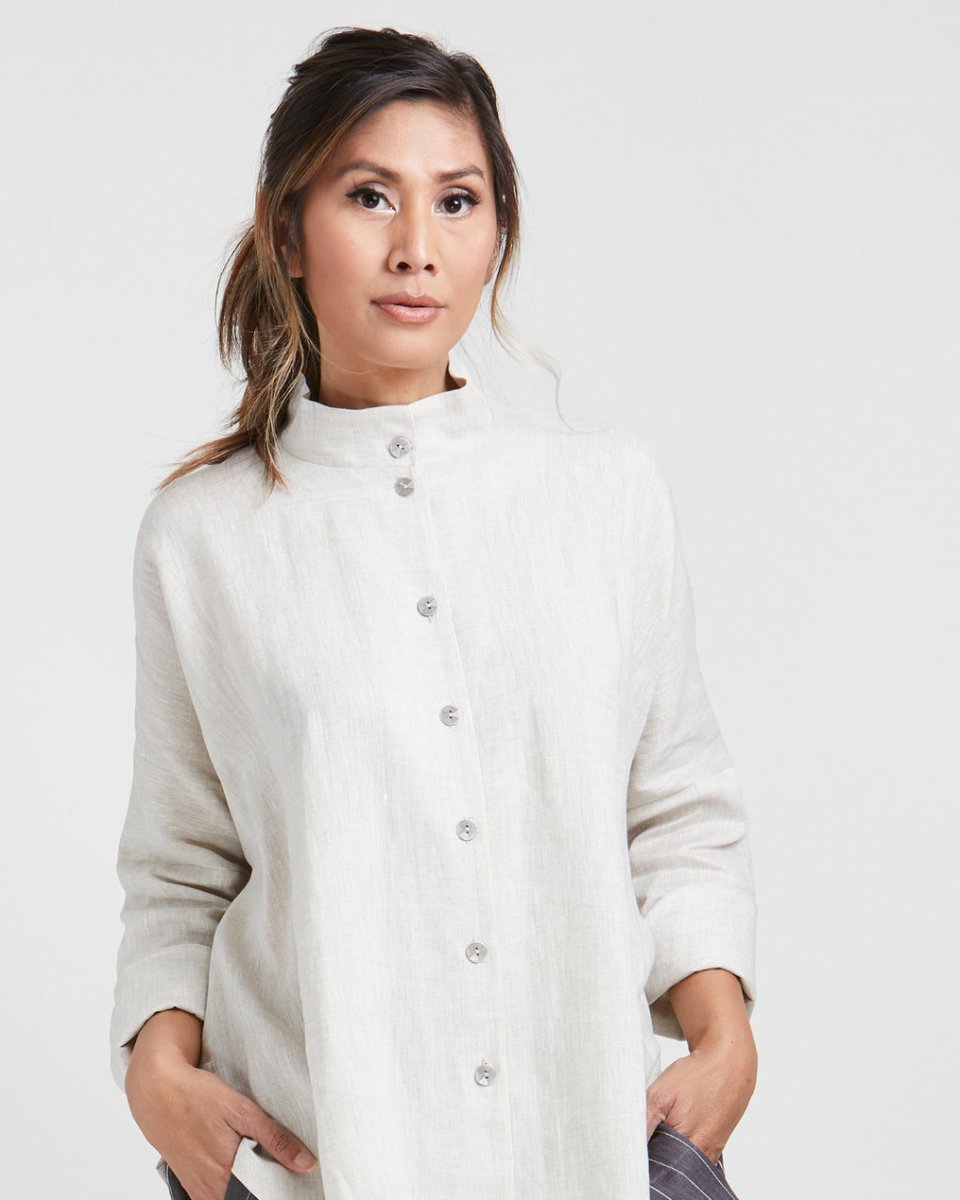 What's timeless fashion? Neutral color, modern design, elegant attitude.

#timelessfashion #linenblouses #linen #msquareclothing #welovemsquare #linenshirts #cottonshirts #linenclothing #highendfashion  #arttowear