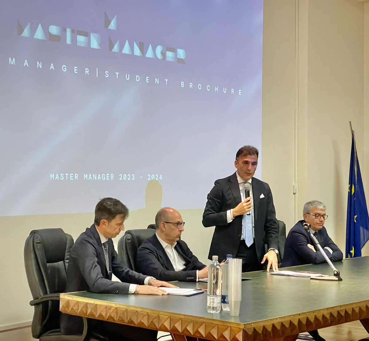 innogea's tweet photo. 28/03/23 | Presentazione di #MasterManager, presso l'Assessorato Regionale attività produttive, a #Palermo.
L'evento è stato introdotto dall'On.le Edmondo Tamajo e presentato dai vertici di #Innogea, l'Ing. Marco Lampasona e il dott. Sandro Siniscalchi.
https://t.co/xLrKEQbOOE https://t.co/JMKxZWnrQz
