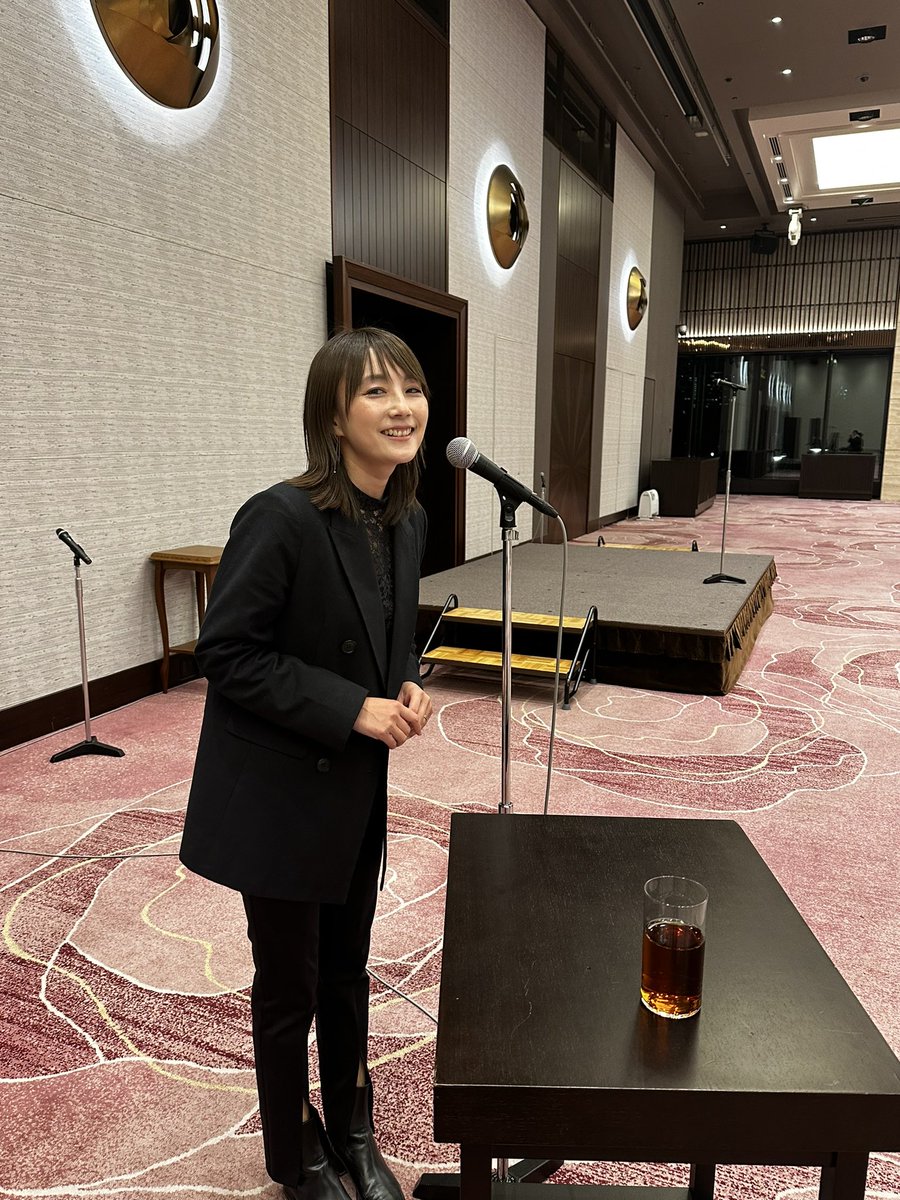 hosodaaya's tweet image. #東京會舘 様にて
企業様の理事会、懇親会の
司会を務めさせて頂きました!
長年お世話になっている企業様であり
憧れの場所での進行役
光栄でした。
@JILLSTUART_JP
#jillstuart
#blackcode に支えられた次第です♡
#司会 も幸せでございます!