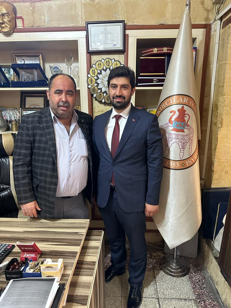 Gaziantep Bakırcılar ve Saatçiler Odası Başkanı Celal AÇIK Beyefendiyi ziyaret ettik. Şehrimizin turizminin gelişimine bulundukları katkılardan dolayı teşekkür ettik, istişarelerde bulunduk.