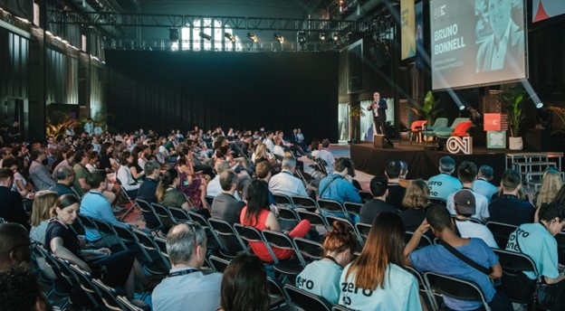 Zero to one, l’événement start-up à Lyon organisé par <a href="/H7lyon/">H7</a> revient pour une deuxième édition

Toutes les infos : dans le lien en bio ;)

#startup #H7 #innovation #startup #entrepreneur #frenchtech