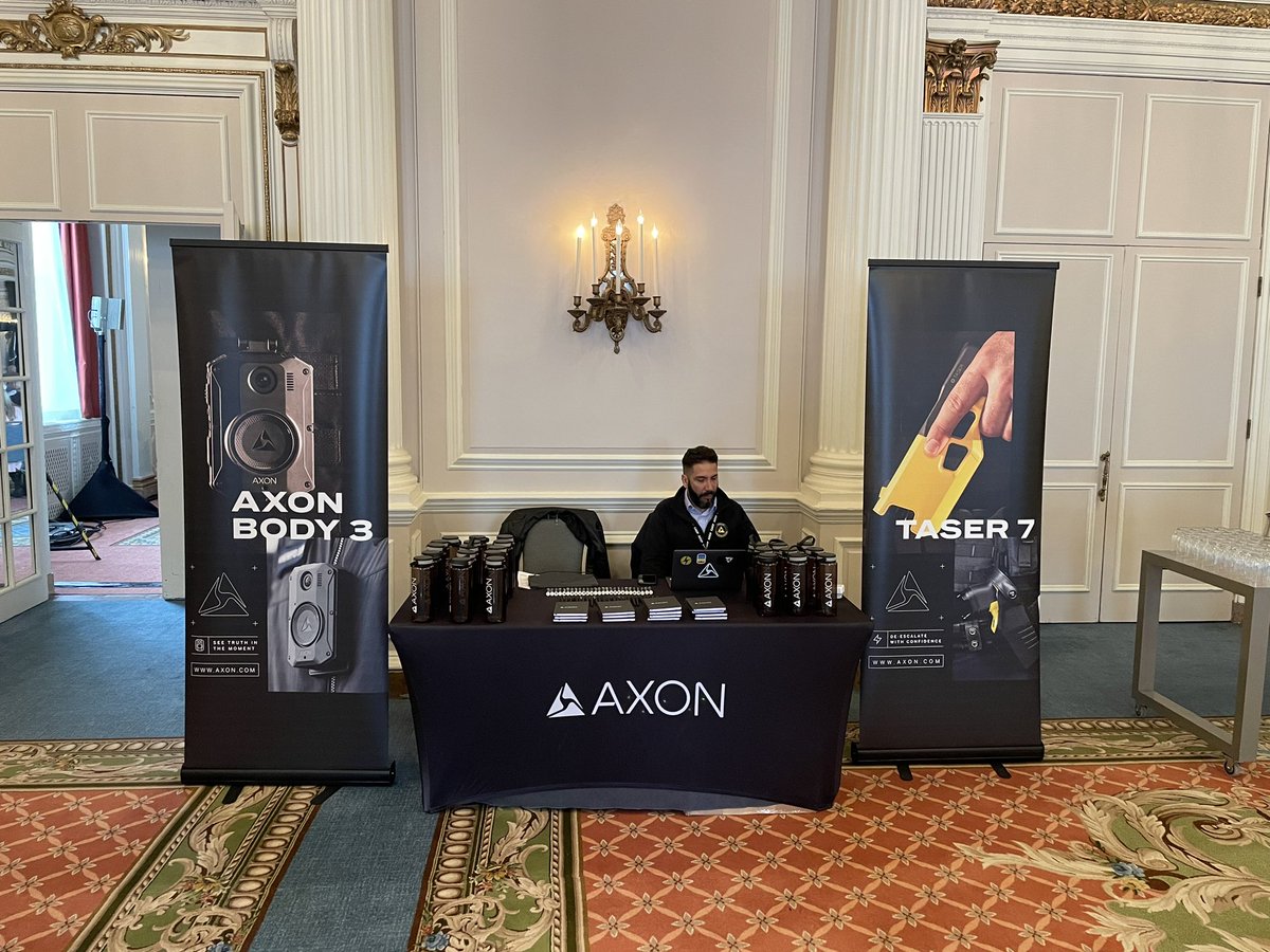 Bruce Chapman. O. O. M. tweet media