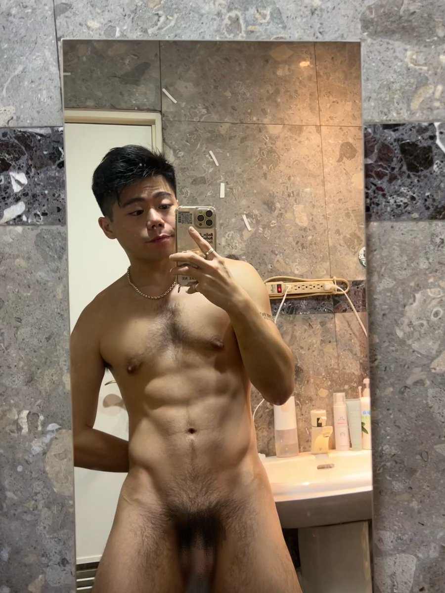 bolin_lie's tweet photo. 來一張你的若影若現或全見😈😈😈
有人潑水節也在泰國的嗎🇹🇭要不要一起聯名😅啊！不是是一起喝一杯🍺（轉推） https://t.co/i4W6v60VPV
