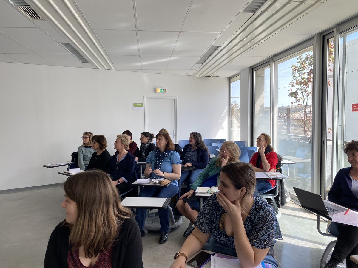 clemibordeaux's tweet image. Journée #Gironde #CLEMI40ansEnsemble #SPME2023 Atelier #IAgeneratives #ChatGPT animé par @AudeThepault @canope_33 @DUPUYFrdric1