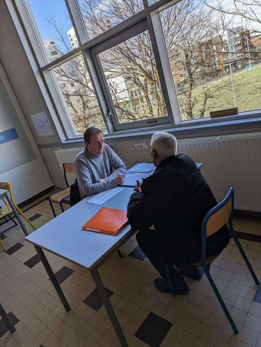 En direct du <a href="/GretadeGrenoble/">GRETA DE GRENOBLE</a> les entretiens battent leur plein depuis ce matin! 
Objectif ➡️ rencontre #entreprises et #candidats pour intégrer la #formation en POEI #photovoltaïque et à l'issue signer un #contrat! 
#Energie #enr #btp 
<a href="/BeatriceBonfils/">BONFILS Béatrice</a>