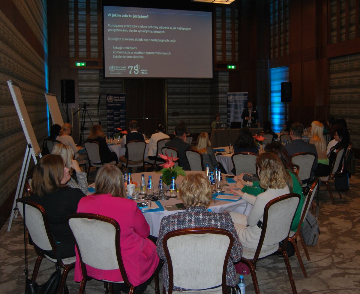 WHOPoland's tweet photo. Delegates from all voivodeship sanitary stations in Poland attend a WHO science and risk communications workshops in Warsaw.  They will discuss tools and plans around communication strategies in response to future outbreaks and emergencies #RCCE https://t.co/nwtRNqHTcz
