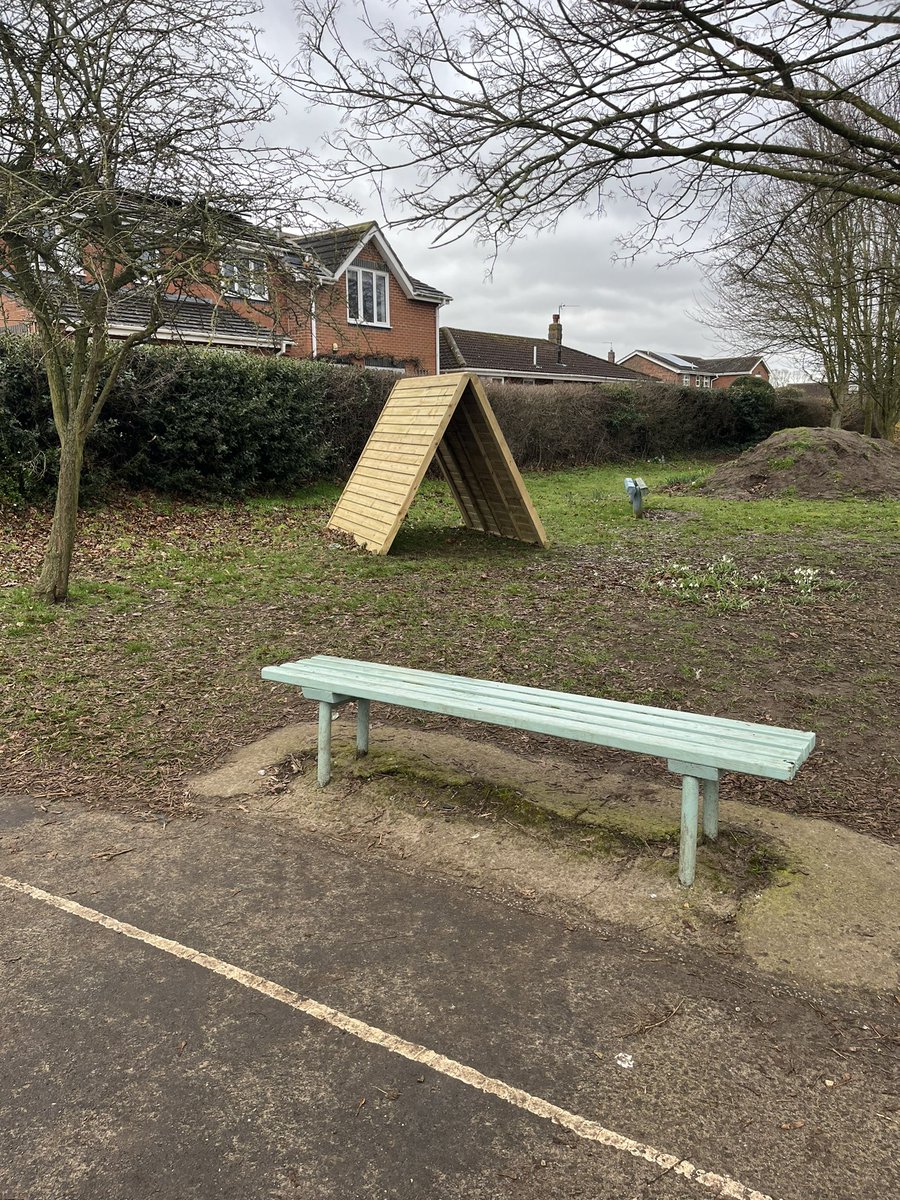 milliesmudkitch's tweet photo. Recently installed at Wigginton Primary School, 6 Teepees, to go with the Mud Kitchens and have been very popular in the playground!

I’ve nicknamed these “WiggyWams”. Keep an eye out for them as you pass. 

⛺️🪵

#teepees #mudkitchens https://t.co/ljxEeAuF4X