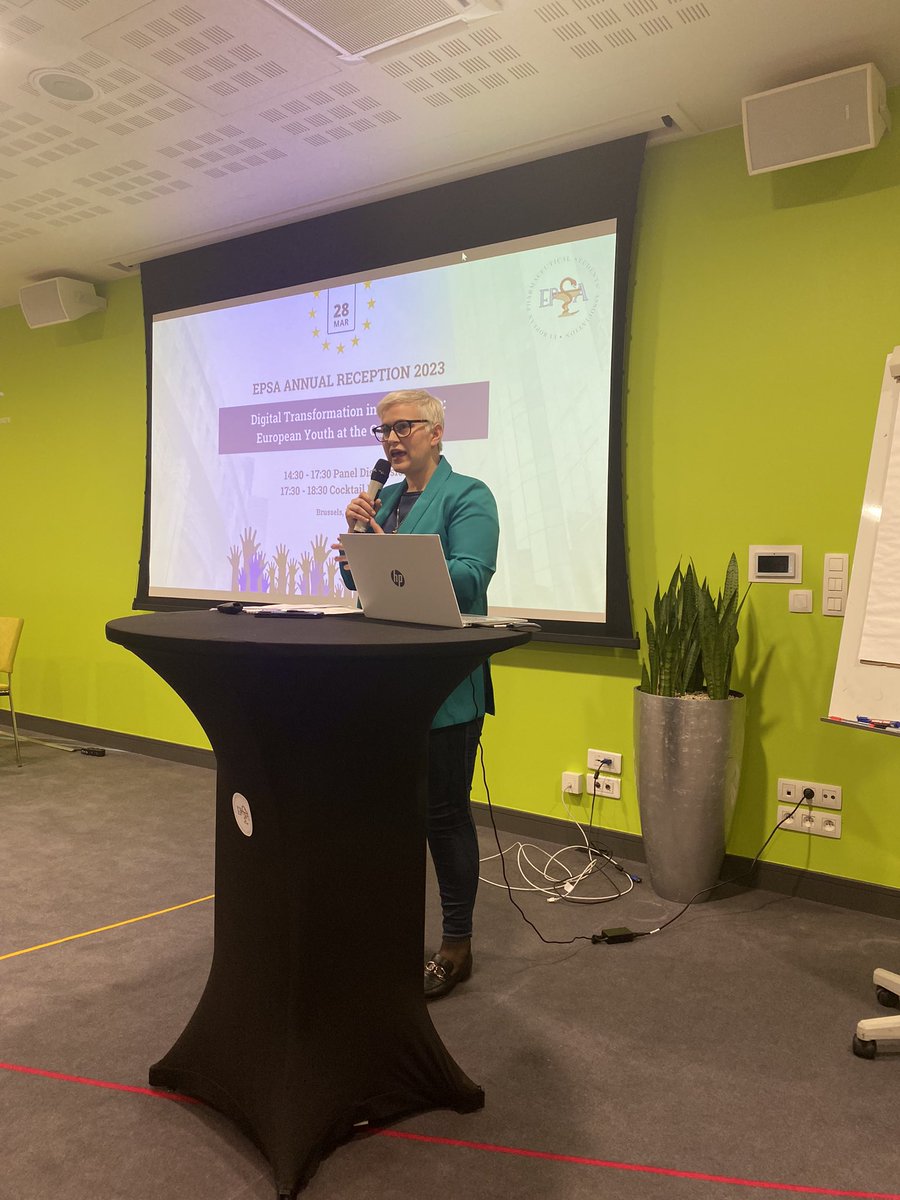 #AR2023 | @Catarina_EPSA officially opened the Annual Reception 2023 where we will discuss #Digital Transformation in Healthcare : European Youth at the CentrePoint ! 

🙌 Thank you to <a href="/MariaWalshEU/">Maria Walsh MEP</a> for hosting this event
