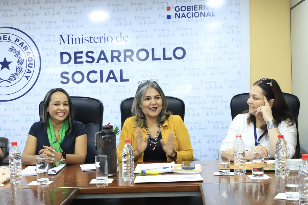 AGCIDCHILE (@agcichile) on Twitter photo ✨Junto a <a href="/fosis/">fosis</a> @huellaLocal y @ciescoop de la <a href="/usach/">Universidad de Santiago de Chile</a> desarrollamos un proyecto de cooperación triangular 🇨🇱🇩🇪🇵🇾con <a href="/giz_gmbh/">GIZ</a> para fortalecer institucionalidad del <a href="/MDSParaguay/">Ministerio de Desarrollo Social</a> en la gestión territorial multiactor, con proceso de instalación del Centro Local de Atención Social. ✨Junto a <a href="/fosis/">fosis</a> @huellaLocal y @ciescoop de la <a href="/usach/">Universidad de Santiago de Chile</a> desarrollamos un proyecto de cooperación triangular 🇨🇱🇩🇪🇵🇾con <a href="/giz_gmbh/">GIZ</a> para fortalecer institucionalidad del <a href="/MDSParaguay/">Ministerio de Desarrollo Social</a> en la gestión territorial multiactor, con proceso de instalación del Centro Local de Atención Social.