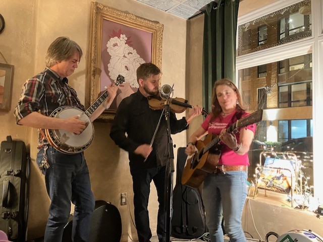 PPMetroNJ's tweet photo. Thank you to our allies at West of Willow for an Evening of Music and Poetry at Cafe Vista in Hoboken last Thursday to raise funds for #PPMNJ. What an inspiring evening of talent and solidarity. In this together!

#DIY #Fundraiser https://t.co/5oREvuWn2W