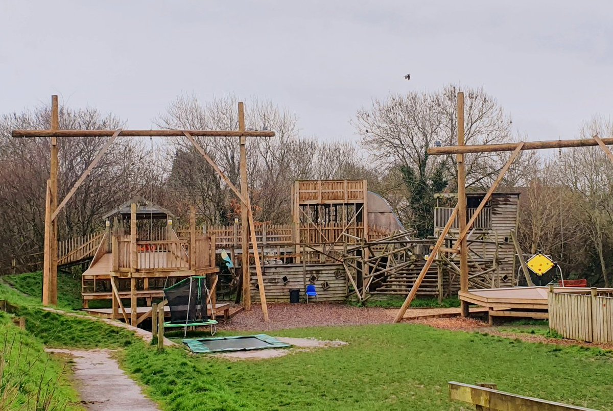 "The area's got a lot better in the last 15 years. No burned-out cars anymore". @SouthmeadDT run spaces for the people of Southmead, build homes and provide thousands with training, play, health, care and personalised support <a href="/amy_kinnear/">Amy kinnear</a> @GreenwayCentre #PowerofCommunityBristol