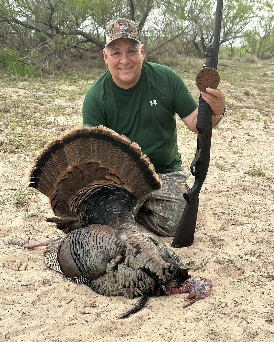 It’s Turkey season in Texas ! Rio Grande Gobbler taken in Brooks County. #brookscounty #riograndeturkey #benelli #carlsonchokes #springkingcalls #texashunting