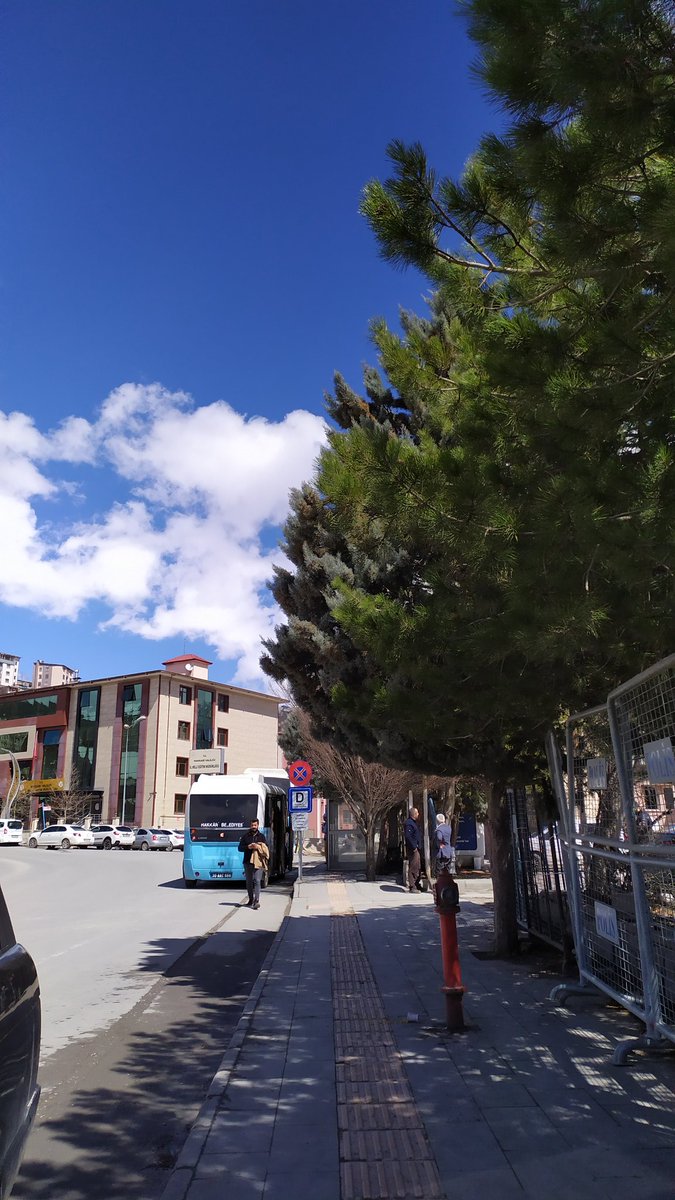 EylemHarmanc's tweet photo. Gökyüzü binbir türlü kokuyor. https://t.co/KEG8GJcsnf