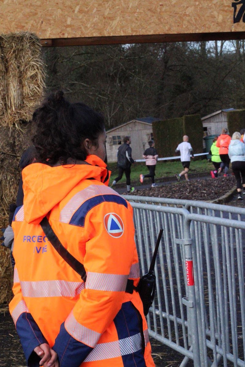 ADPC50's tweet photo. [DPS] Ce dimanche avait lieu un Trail à Sourdeval 🏃

Quatre de nos secouristes étaient présents de 9h à 13h pour assurer la sécurité de nos coureurs ! 🚨

Pour nous rejoindre : ⬇
https://t.co/FeeOL9HsIj

📸 A. Lepoittevin

🟠🔵 https://t.co/baOnYKlIlk