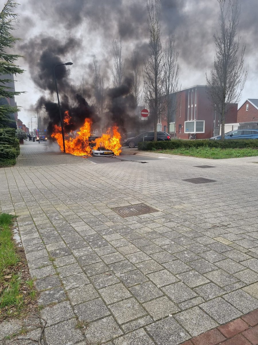 Nieuw bericht op Kampenlive.nl
Autobrand in Hanzewijk - kampen-live.nl/2023/03/28/aut…