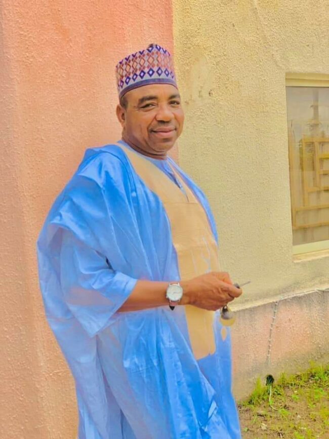 Yatab_ngr's tweet photo. Just In: Special Adviser to Zamfara State Governor on Political Affairs,Hon. Ibrahim Ma'aji Regains Freedom.
He was kidnapped last Friday, 24th March 2023 by armed bandits at his residence in Mareri area of Gusau, the capital city of Zamfara
#Zamfara #OPHD #Antibanditryalert https://t.co/4BgbpBjC7m