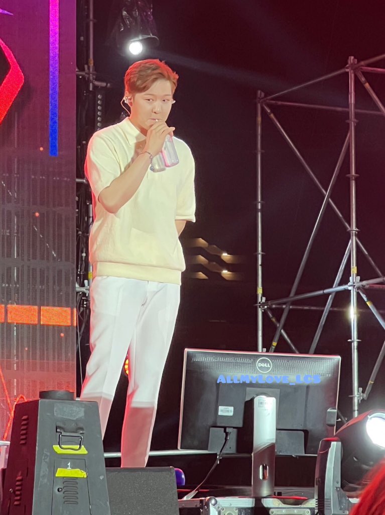 AllMyLove_LCS's tweet image. ดื่มน้ำยังน่ารัก 🍑💙☺️

#Soundcheckfestival2023 
#SoundCheckFestival2023xBTOB 
#SoundCheck_TH 
#이창섭 #비투비