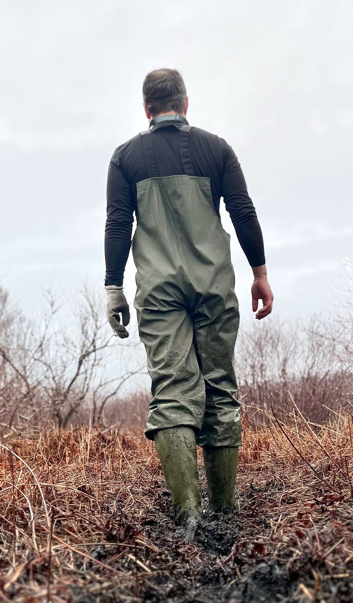 snow_s_boy's tweet photo. Out dragging two big logs through the muddy riverbank on a cold rainy morning. I like hard labor in the mud #rainwear #muddyrainwear #rubberboots #regntoj #bibpants #mud https://t.co/QYfWVv6hK7