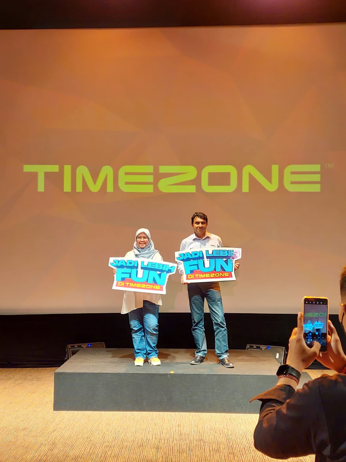 Timezone Indonesia (Timezone_ID) / Twitter