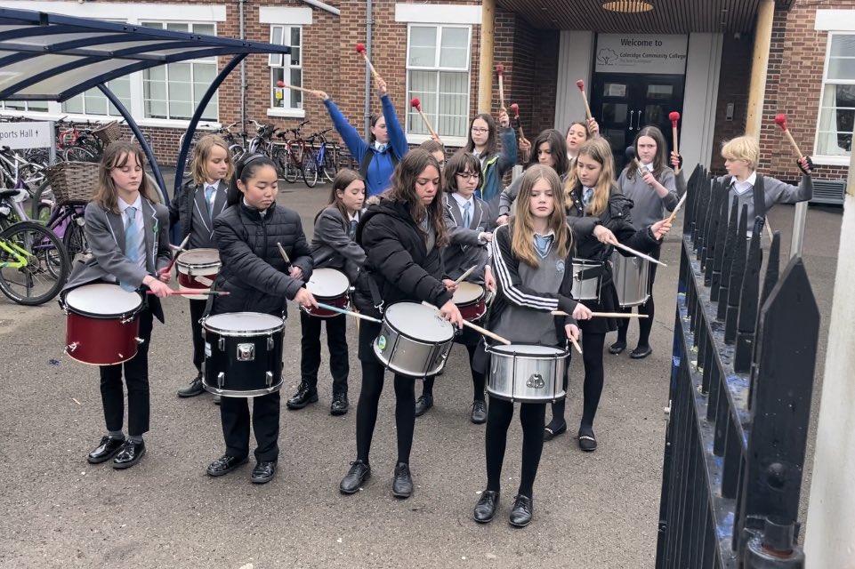 CambsCreate's tweet image. Carnival Crew 2 gave two fab performances around the school grounds this afternoon. We’re excited by this y7&amp;amp;8 ensemble - led by 4 of our y10 GCSE Music students. Well done, everybody involved. Great work all round. #CarnivalCrew2 #Performance #StickWork #MakeADifference 🥁 🎶 👏