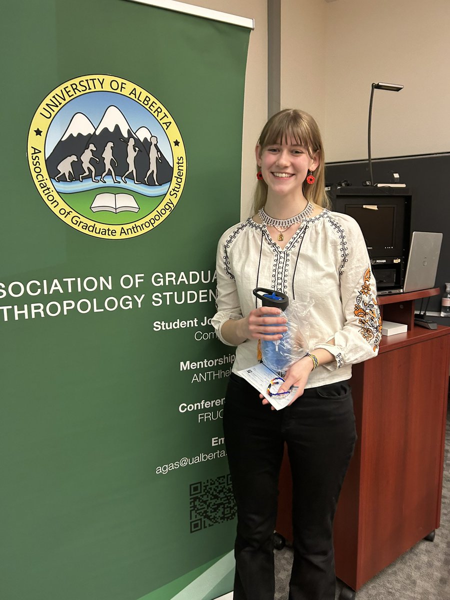 frucht_agas's tweet photo. Izzy’s paper was entitled “Baba’s Holubtsi: A Comparison of Ukrainian and Ukrainian-Canadian Culinary Traditions.” Congrats Izzy! https://t.co/gcAlgYnOsY