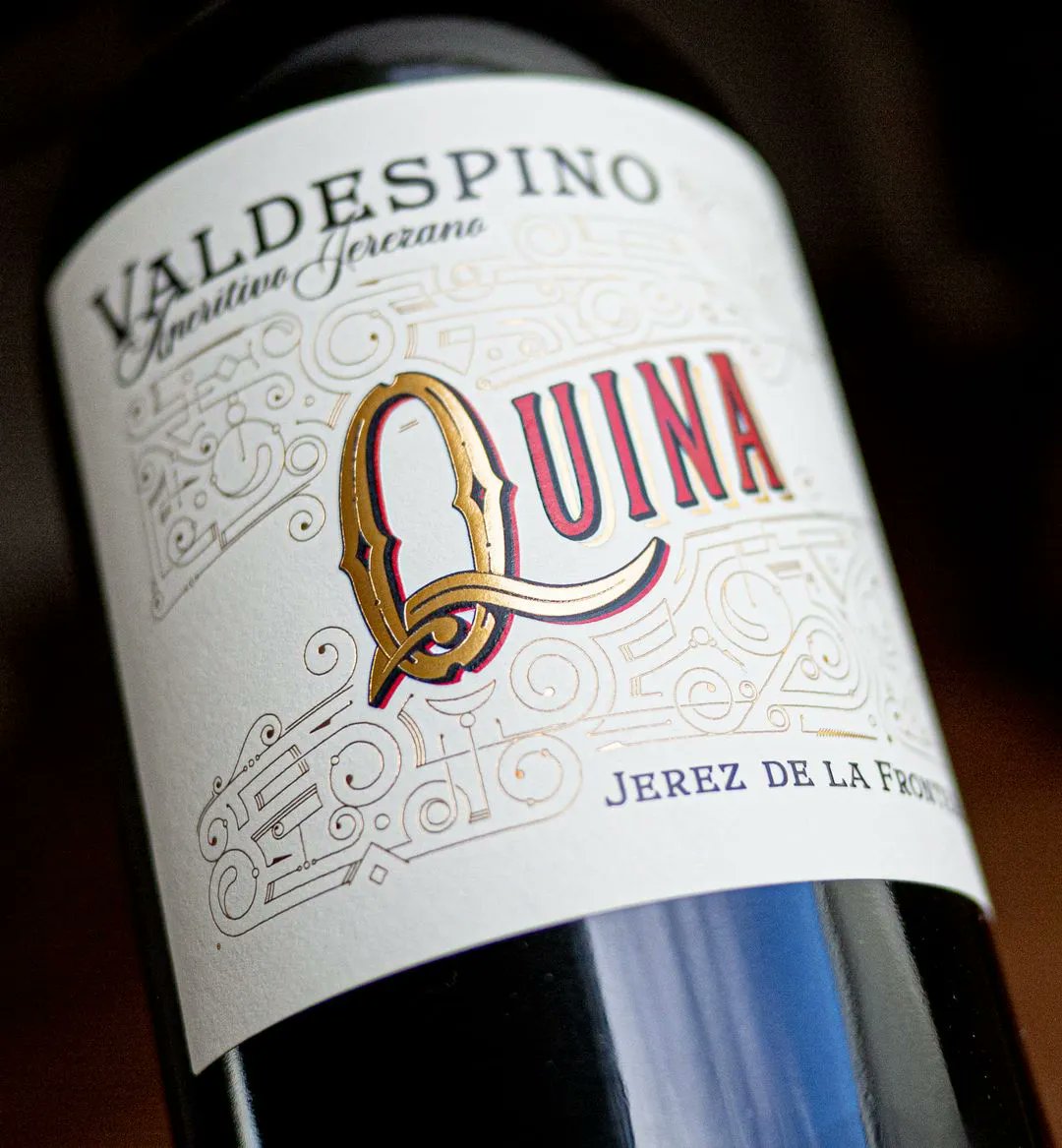 🍷Quina Valdespino de @‌grupoestevez es el resultado de un coupage de Olorosos viejos y Pedro Ximénez procedente de las icónicas soleras de EL CANDADO.
😋Aperitivo fresco y elegante, con una nota amarga que lo hace muy refrescante.¿Lo has probado ya?
#DistribucionesLatorre #Jaén