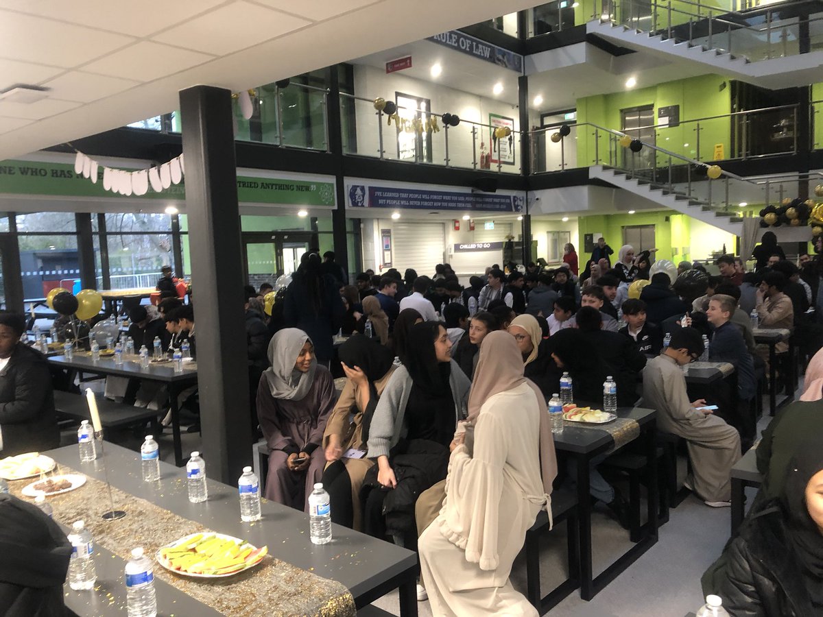 ChilternA's tweet photo. What an amazing Iftar, well done @AsmaBaig296 and the team for putting this wonderful event together. https://t.co/desQFaF7zM