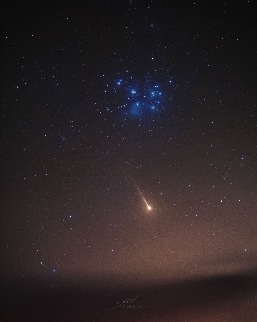 Here is the Astronomy Photo of the Week!

This week we are featuring Mercury's Sodium Tail!!!!!

This is credited to: Sebastian Voltmer

Check out the link below for more information!!
ift.tt/VJoFsLp instagr.am/p/CqV0b5LuXDu/