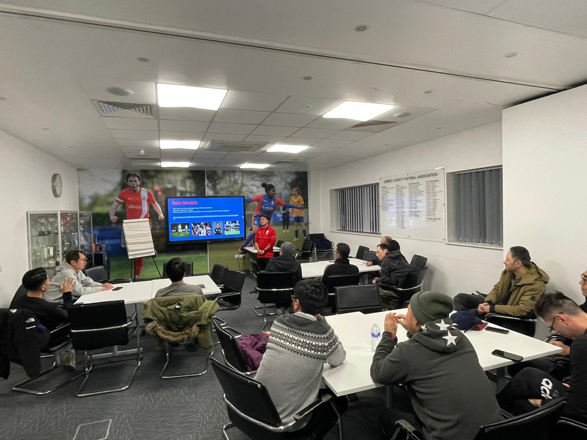 alan_zp_lau's tweet photo. Great “Stepping over the sideline” session last night @surreyfa with the guys from Sutton HKers.
Great delivery by @danny_fenner. We hope this is the beginning of your coaching journey!
Can’t wait for our next session!!!
#diversityinfootball #communitycoaches https://t.co/wR29FsqrTK