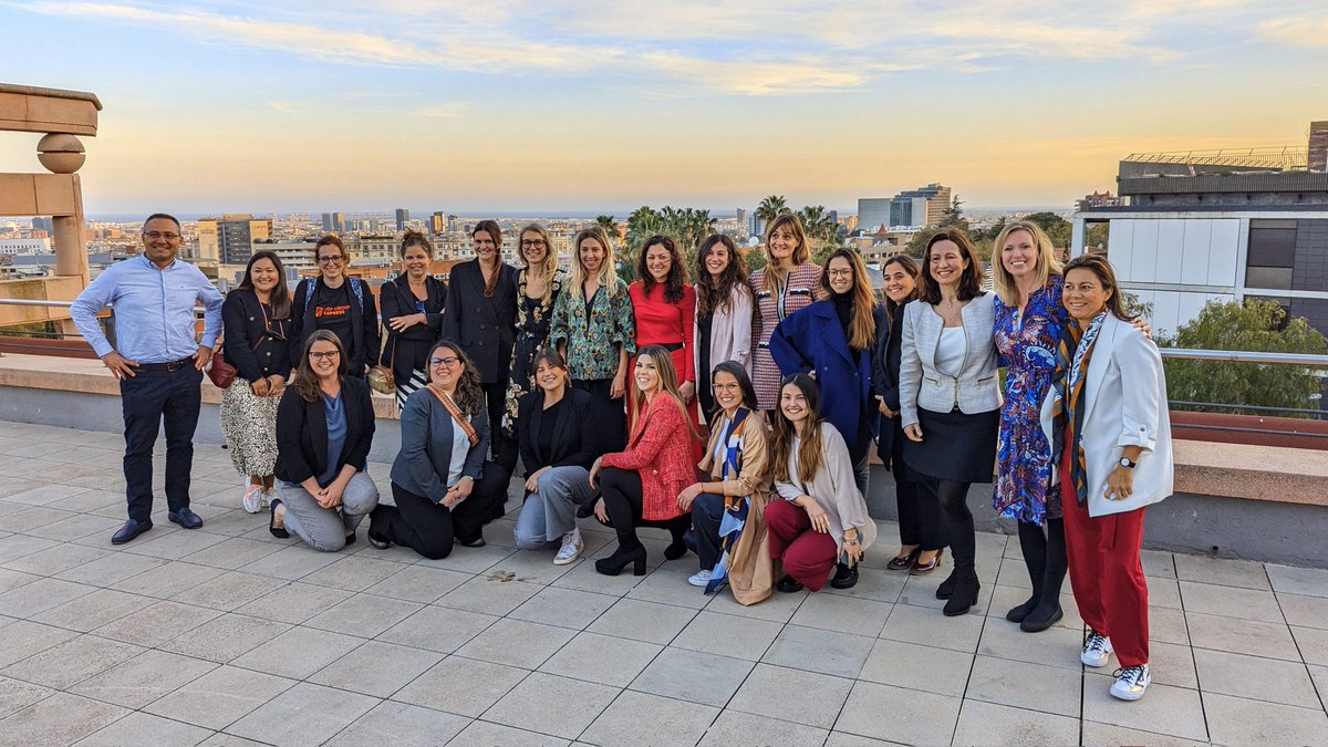 esadeEEI's tweet image. What an inspiring networking session of #JumpStartUp Women Spain with #EsadeeWorks. We have met some amazing #entrepreneurs that will become the TOP spanish #womenfounders scaling their #TechStartup to the US📈🚀!
@USembassyMadrid @ESADE @ENTERPRISEFN @USConsulateBCN