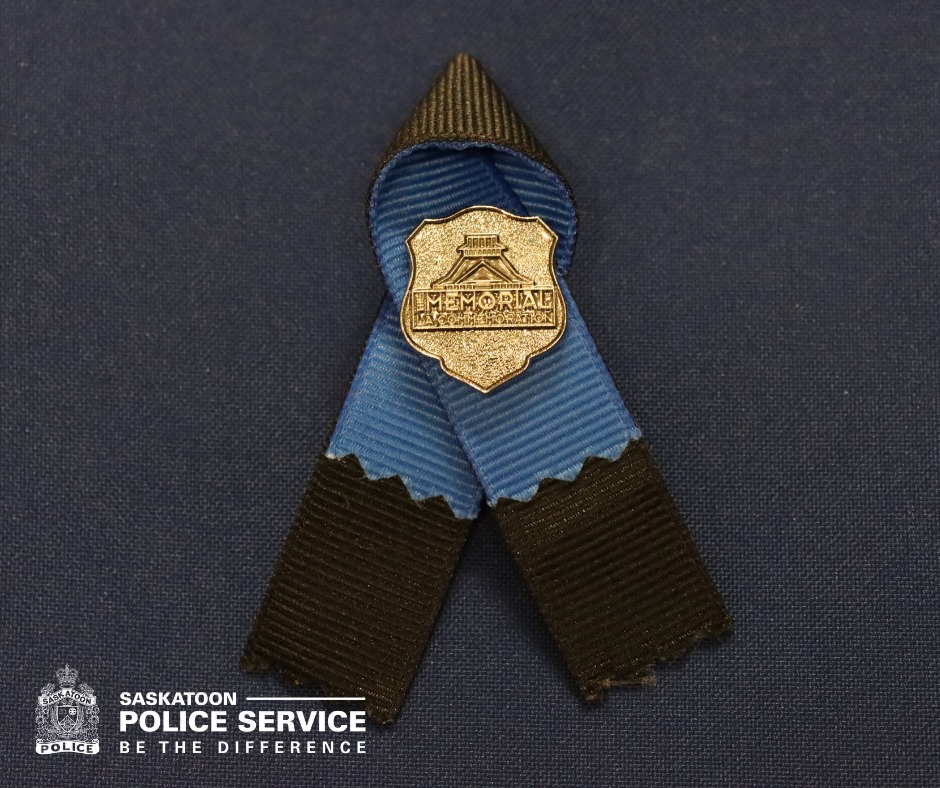 SaskatoonPolice's tweet photo. With hearts still heavy, we now mourn the loss of Sgt. Maureen Breau of the Sûreté du Québec who was senselessly killed in the line of duty last night.

Our support is with the family, loved ones, and colleagues of Sgt. Breau, and all others impacted by this devastating event. https://t.co/Jw2yfkBkf9
