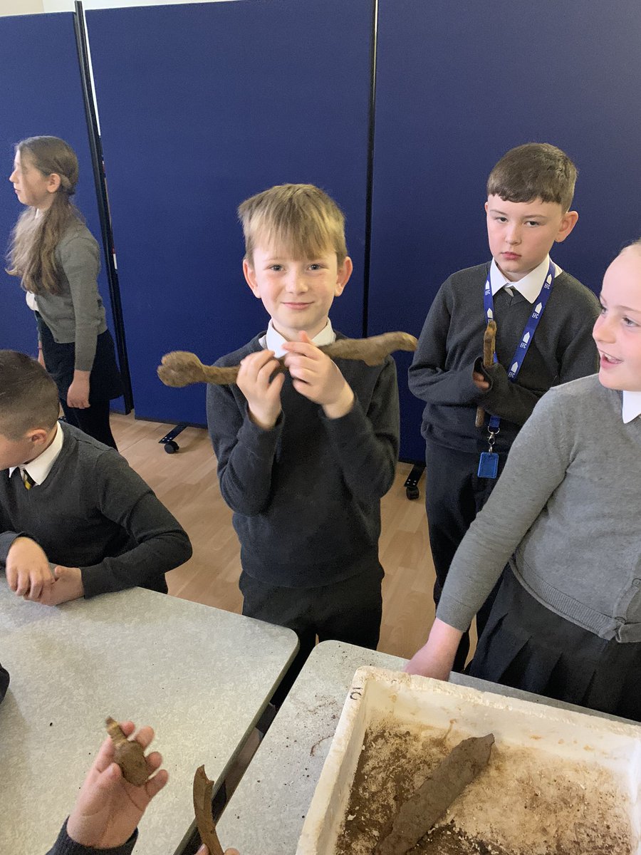 CCMPrimary's tweet photo. Year 4 just loved the hands-on approach to our Viking morning of fun! We explored real artefacts and answered questions about their importance, use and date. #historydetectives #wearearcheologists https://t.co/VKZrHdnKSy