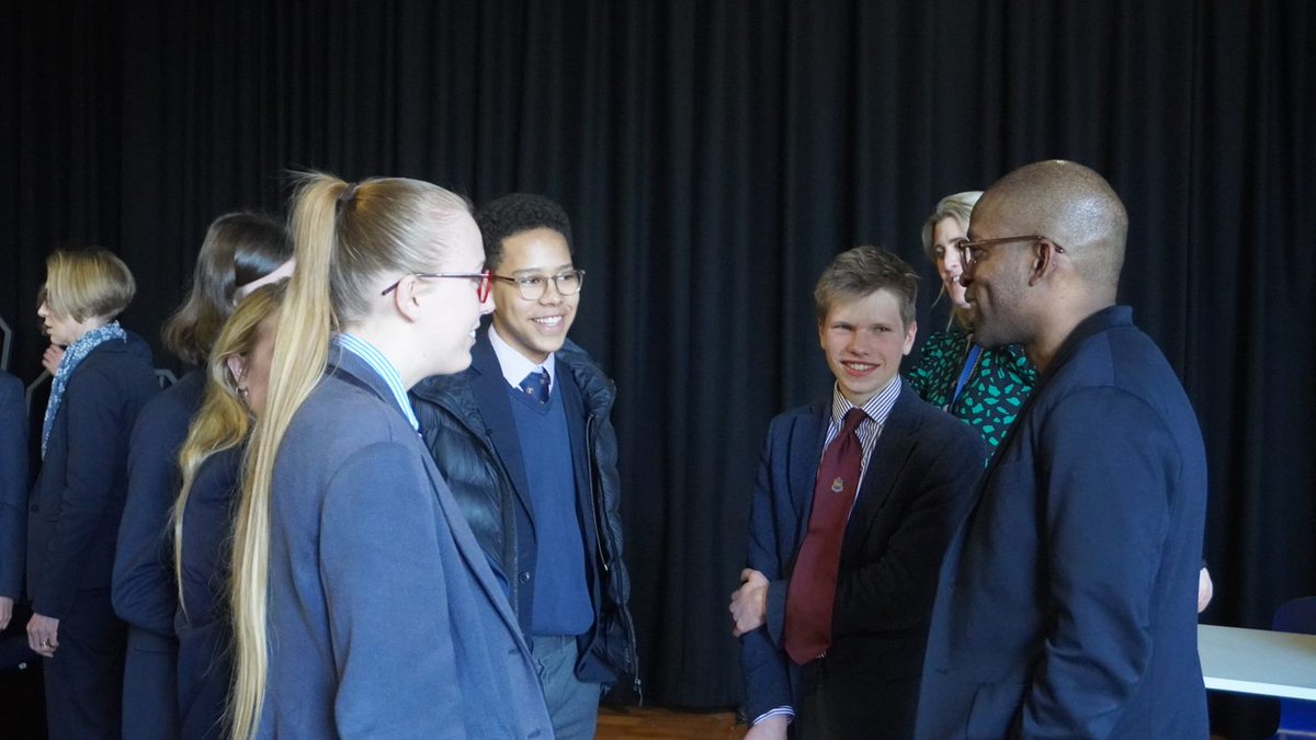 In <a href="/DipoFaloyin/">Dipo Faloyin</a>'s talk yesterday, myths &amp; stereotypes were explored &amp; destroyed as he spoke about his excellent book Africa is Not a Country. Delighted to welcome geographers from <a href="/HSFGDenmarkRoad/">Denmark Road High School</a> Sir William Romney's School and <a href="/cheltladiescoll/">Cheltenham Ladies' College</a> plus many more online.