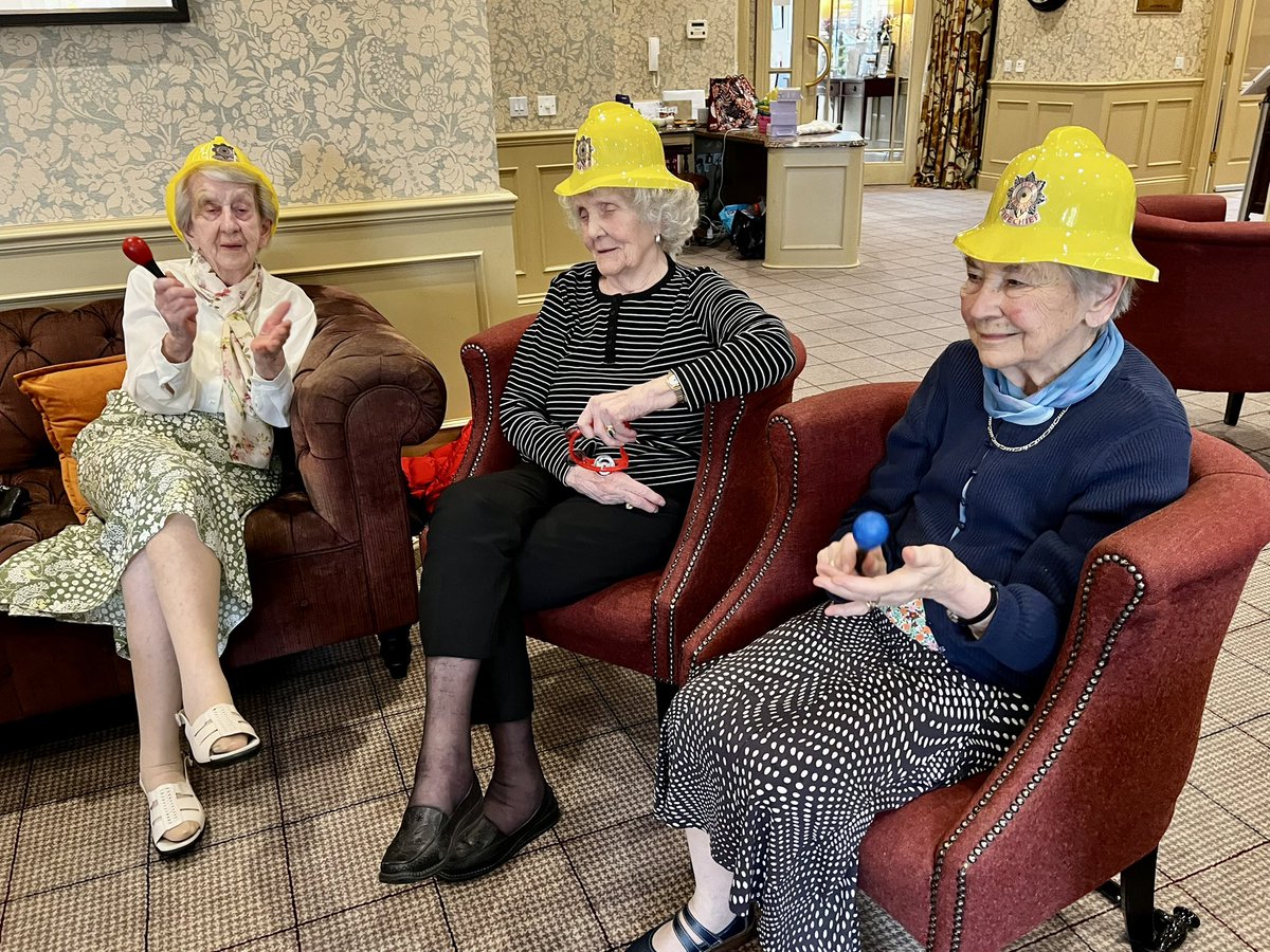 wetherbymanor's tweet photo. #Tinybeats lovely afternoon with the Tiny Beats residents really enjoyed themselves and look forward to Tuesdays.                                      @AnchorLaterLife https://t.co/ywuQlwXAr0