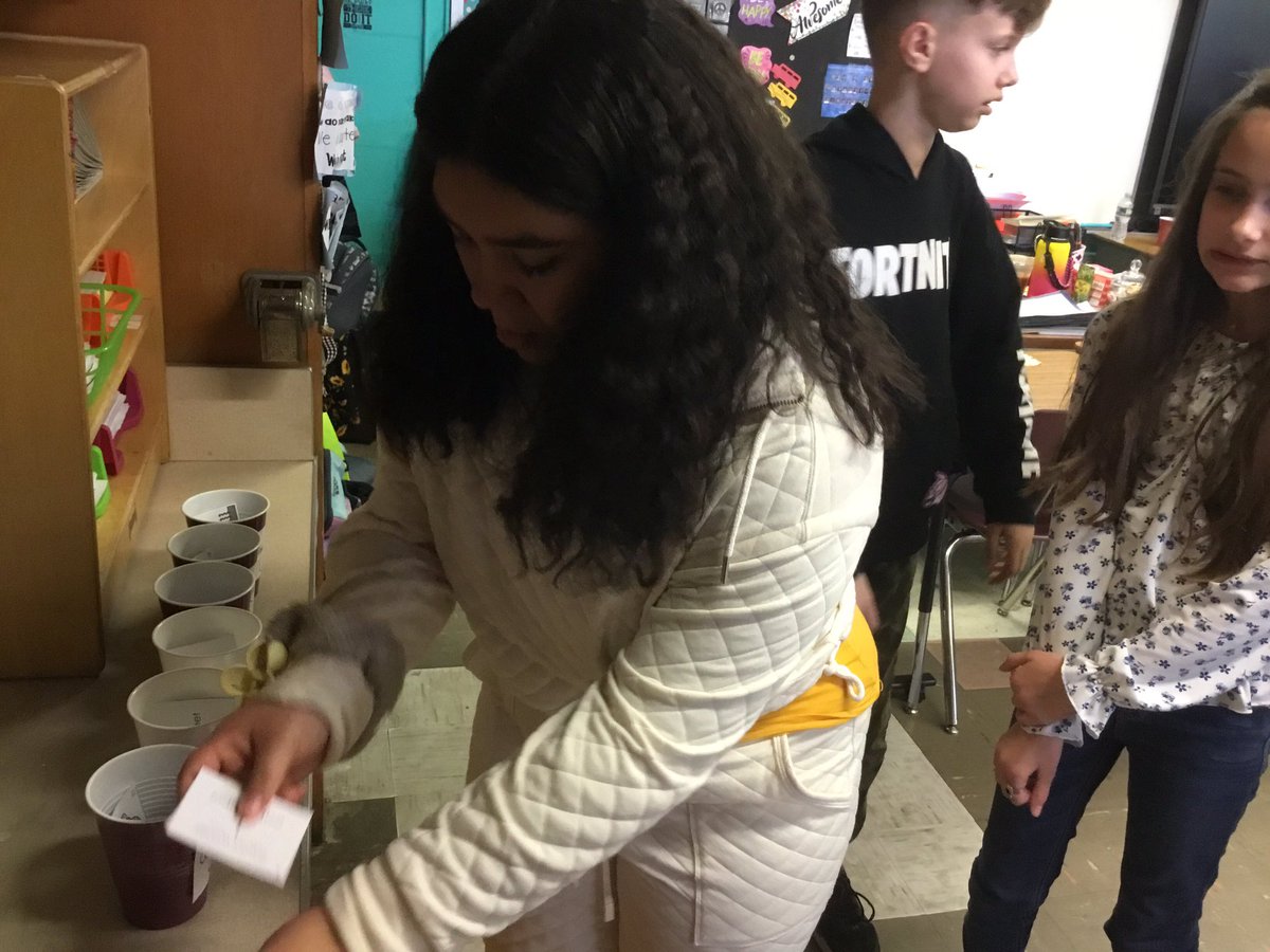 MrsWeiner21's tweet image. Super excited to see who will win the The Water Cycle Relay! Science is so much fun! @ORHEagles21 #makingitfun #wehelpchildren