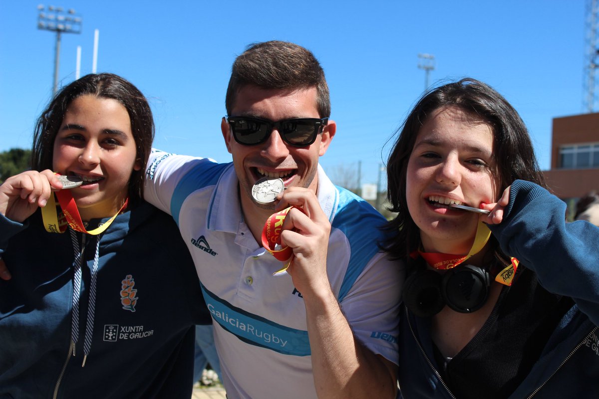 GuilleJuncal's tweet photo. Nesta lonsa fin de semana tamén puidemos desfrutar do #CESAXV no que tiven a sorte de dirixir a @RugbyGalicia M14.
Máis aló do resultado quédome co grupo de deportistas que se formou, o ambiente e a experiencia adquirida para a súa formación.
Experiencia inesquicible. 🏉❤️ https://t.co/dpgqfNKHX1