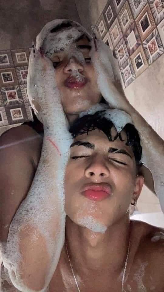 1MillonMikee's tweet photo. A ideia é ser louco por alguém que seja louco por você💫❤️ https://t.co/qCieX9QdRe