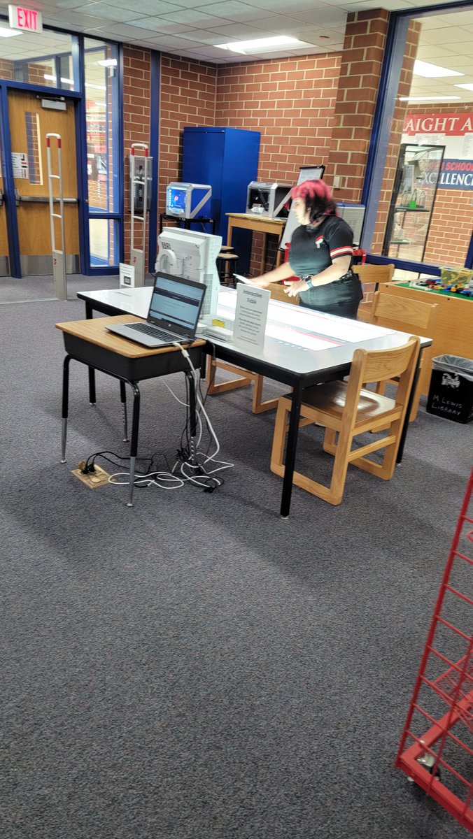 SpotsyLibrary's tweet photo. Busy day - working through MLA citations to be college ready, learning about soil nutrients for spring flowers, IB students plarning blankets for our homeless community, and a little brain break for all @spotsyknights. #morethanbooks https://t.co/7zqtra6Rqr