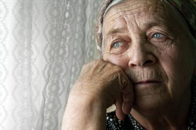 rightathome_dr's tweet photo. The elderly are especially vulnerable to feeling lonely and socially isolated.  These can have a serious effect on their physical and mental  health.  RAH will provide nurturing assistance and companionship to your loved ones so they aren't feeling alone. #seniorcare  #eldercare https://t.co/Cl4OPogNKe