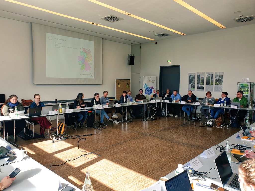 Daniela Broda (@brodaniela) on Twitter photo Zur Konferenz der #Landesjugendringe in NRW begrüßte Ministerin <a href="/JosefinePaul/">Josefine Paul</a>. Im Austausch zum Thema #Rechtsanspruch auf #Ganztagsbetreuung unterstrich sie was ein guter Ganztag braucht: Das Zusammenspiel von #Jugendhilfe und #Schule. #jugendverbandsarbeit #jugendarbeit @DBJR_ Zur Konferenz der #Landesjugendringe in NRW begrüßte Ministerin <a href="/JosefinePaul/">Josefine Paul</a>. Im Austausch zum Thema #Rechtsanspruch auf #Ganztagsbetreuung unterstrich sie was ein guter Ganztag braucht: Das Zusammenspiel von #Jugendhilfe und #Schule. #jugendverbandsarbeit #jugendarbeit @DBJR_