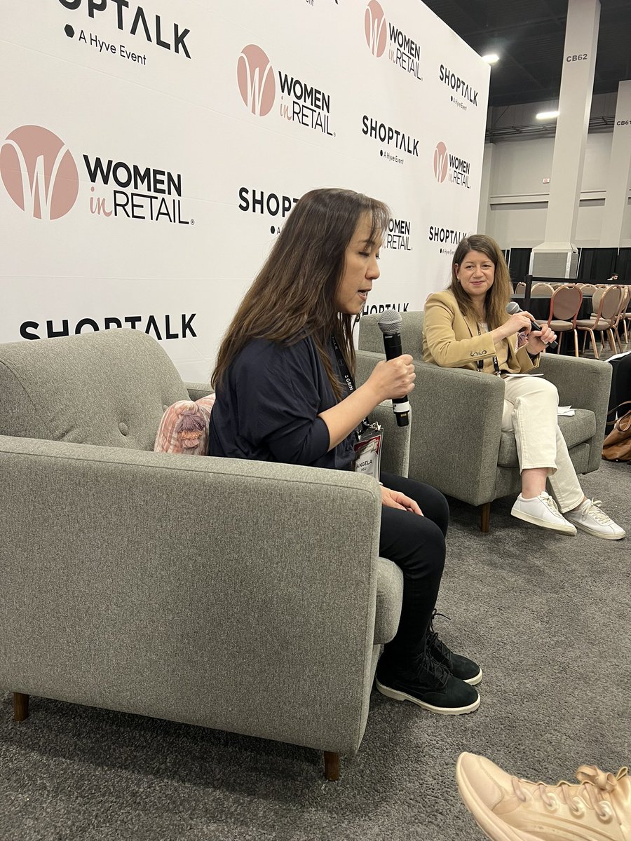 Women In Retail stage w/ $oskt CMO @AngelaHsu hearing about being yourself and importance of a diverse workforce. @shoptalk #shoptalk2023 @botify