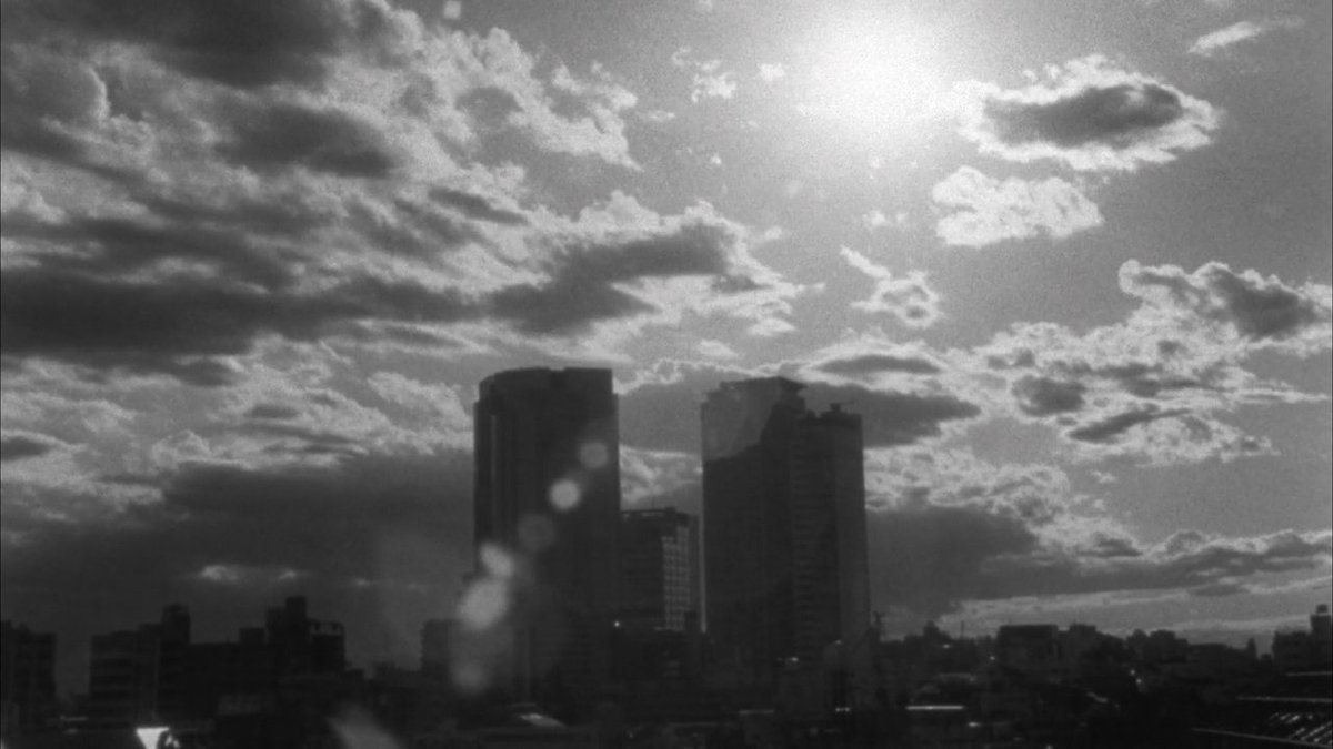 dezakieffect's tweet photo. Bullet Ballet (1998) dir. Shinya Tsukamoto https://t.co/0aCbxfrM06