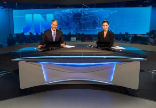 Metropoles's tweet image. Jornal Nacional tem queda de quase metade da audiência

Um dos noticiários mais tradicionais da tevê, o Jornal Nacional teve queda de 41% na audiência em pouco menos de 20 anos

Leia: bit.ly/3npiIWe